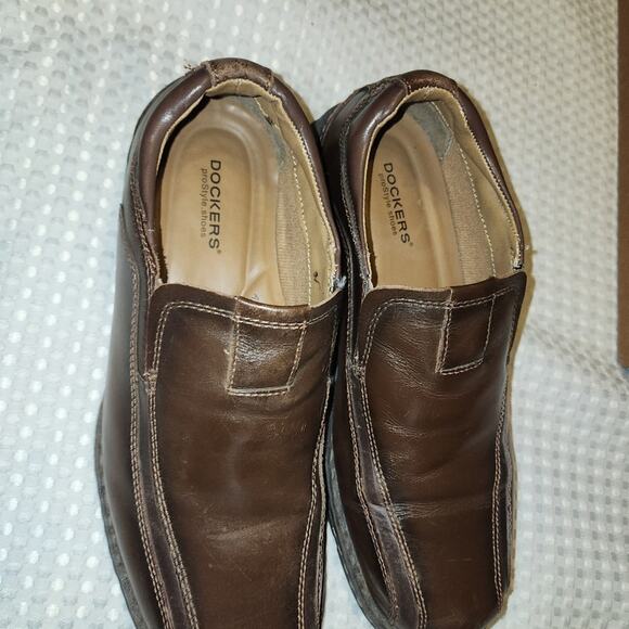 DOCKERS EUC MENS SIZE 8.5 LEATHER SLIPON LOAFERS SHOES
